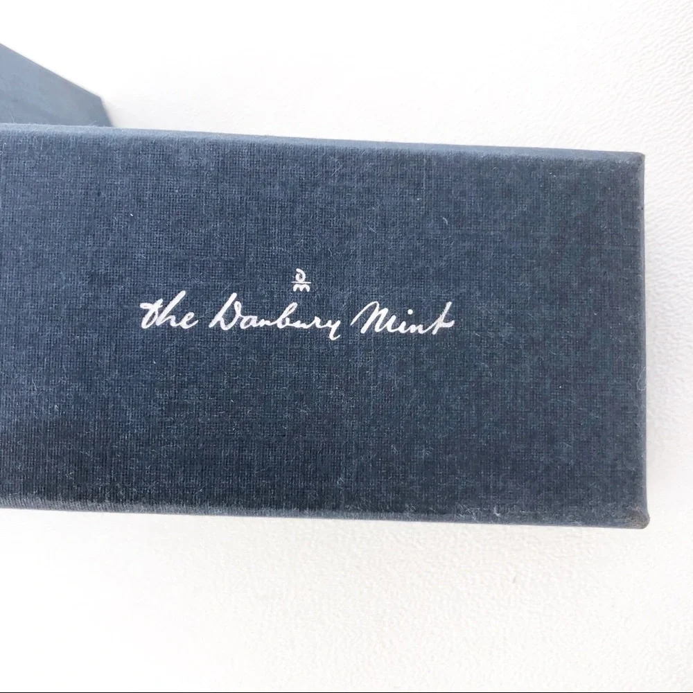 The Danbury Mint danbury mint